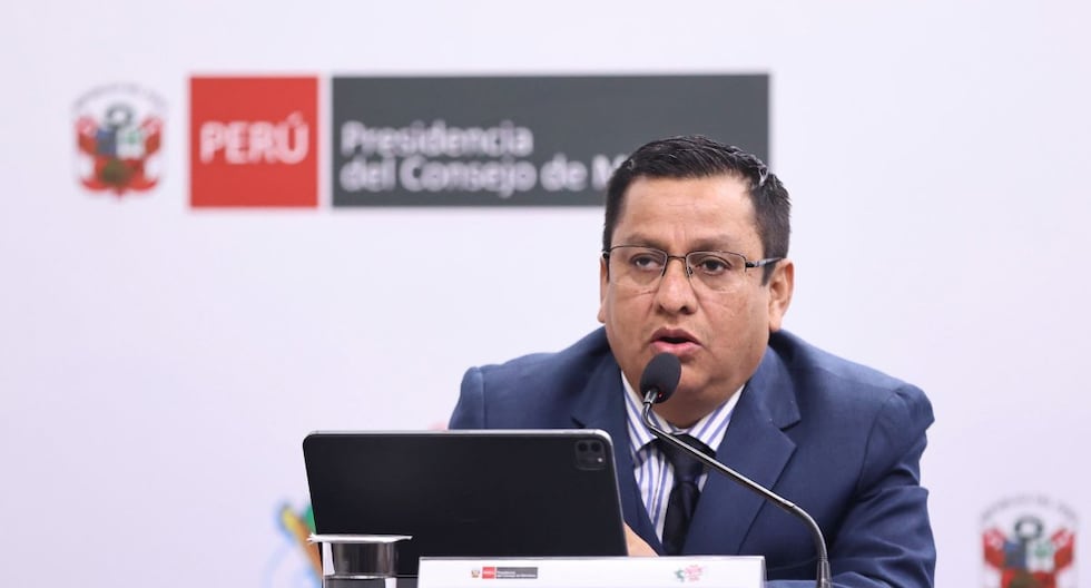 Ministro de salud, César Vásquez, no descarta postular: “Tengo hasta el 13 para decidir”