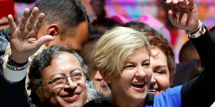 Denuncian a Verónica Alcocer por millonarios pagos en imagen personal