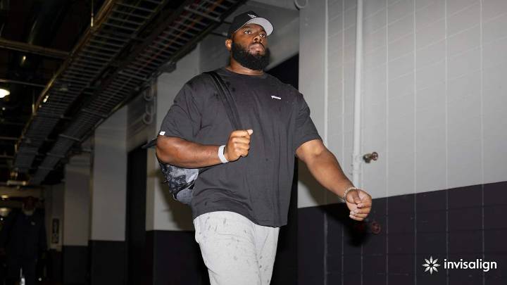📸 GAMEDAY: Giants arrive for Week 5
