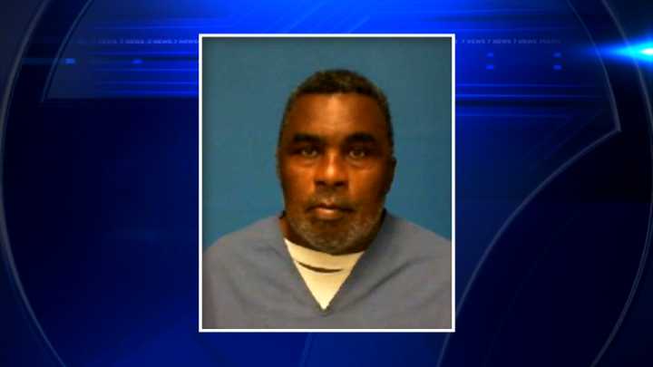 Miami-Dade mayor speak out about convicted murderer wrongly released from jail; reward for his arrest raised
