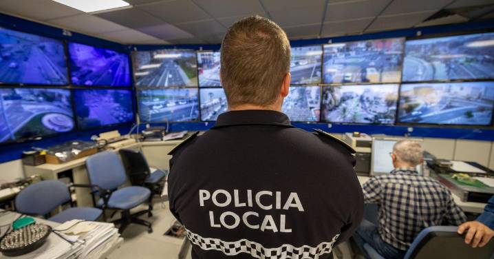 Cádiz es "el peor alumno de la clase", a la hora de poner en marcha la Zona de Bajas Emisiones, denuncia IU