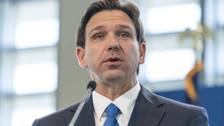 Gov. DeSantis to speak at press conference in Sarasota