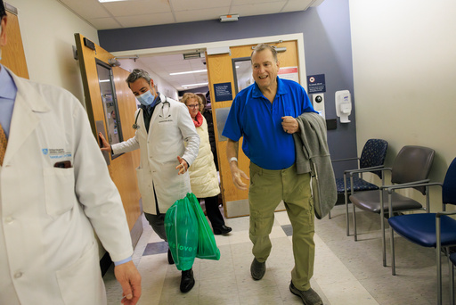 New Hampshire man resumes dialysis after record 271 days living with a pig kidney