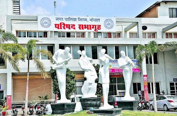 Bhopal News: BMC Mayor-in-Council Turns Tense As Commissioner, Member Spar Over File Delays