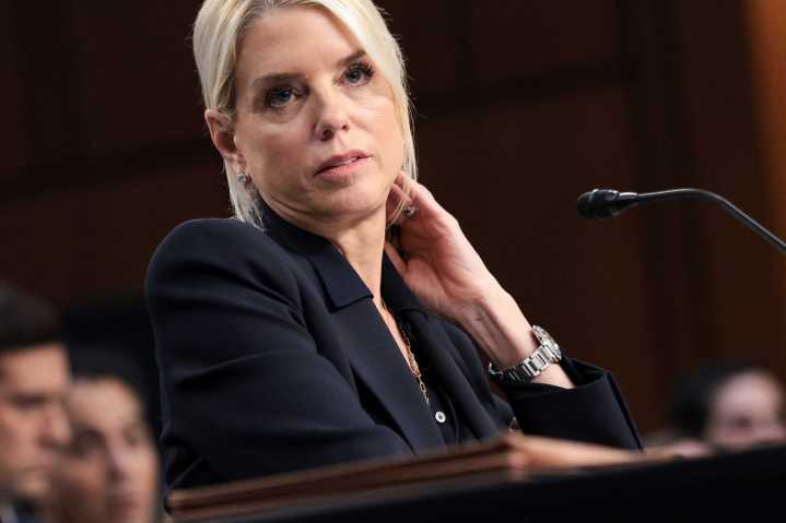 ‘You are under oath!’ Senator puts Pam Bondi on notice over misleading claim