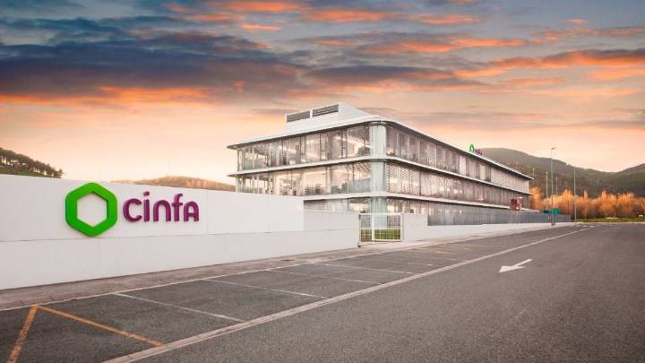 Las bolsas de farmacia que te harán pensar con mensajes que pueden cambiar tu mirada