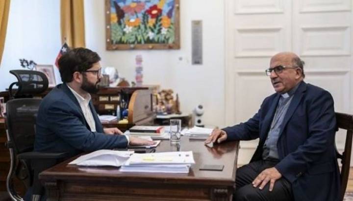 Presidente Boric se reunió con Chomalí: abordaron visita al papa León XIV