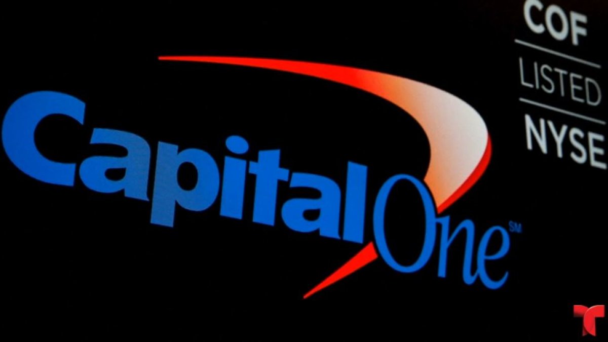 Capital One to lay off hundreds of workers at Riverwoods facility