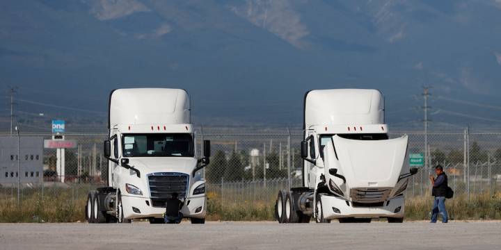 Trump anuncia que arancel del 25% a camiones importados entra en vigor el 1 de noviembre: México será el más afectado