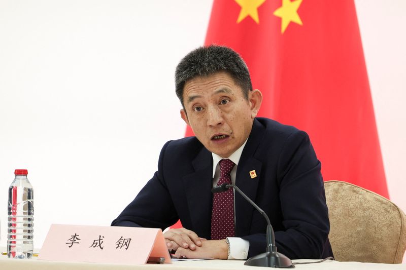 China removes top trade negotiator from former WTO post