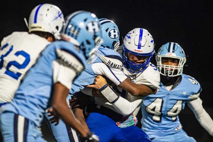 Flint-area Football Roundup for Week 9: Final push for playoffs brings best out of local teams