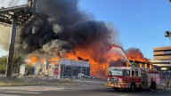 VIDEO: Masivo incendio cerca de la Universidad de Texas en EE.UU.