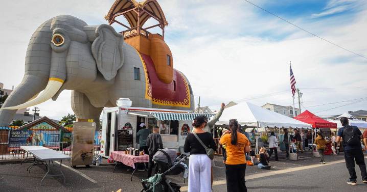 GALLERY: Lucy the Elephant Celebrates 1st Annual Trunktoberfest