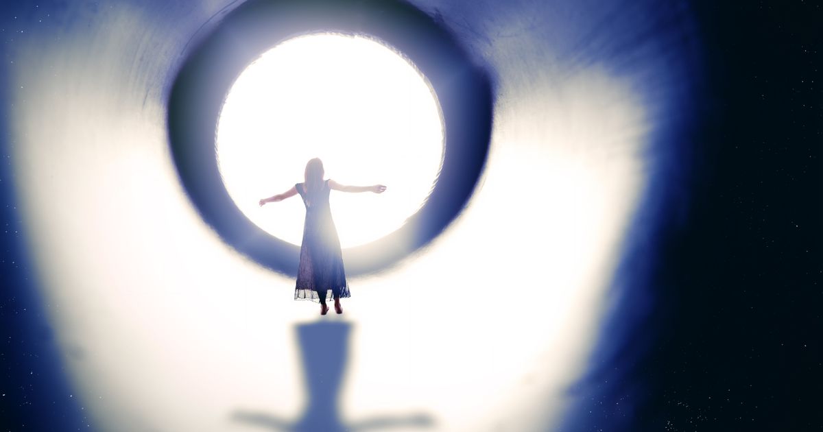 People on death’s door report strange visions including seeing dead loved ones