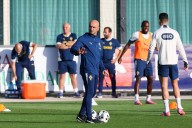 Roberto Martínez afirma que Vitinha es "el mejor centrocampista del mundo"