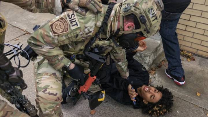 Redes migrantes resisten la cacería en Chicago