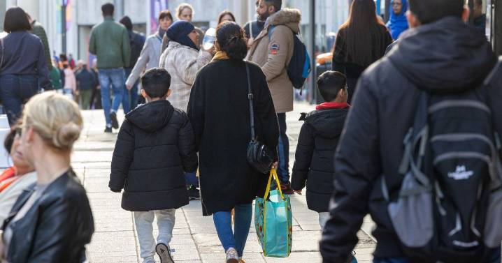 Universal Credit claimants waking up to £150 cost-of-living payments from Saturday