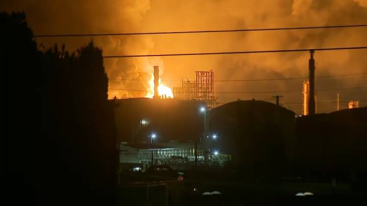 Large fire burns at Chevron refinery in El Segundo