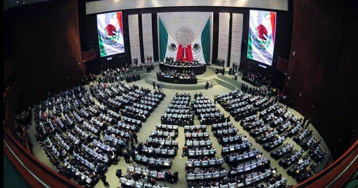 Reforma a la Ley de Amparo desata choque entre Morena y oposición: “quieren blindar al poder”