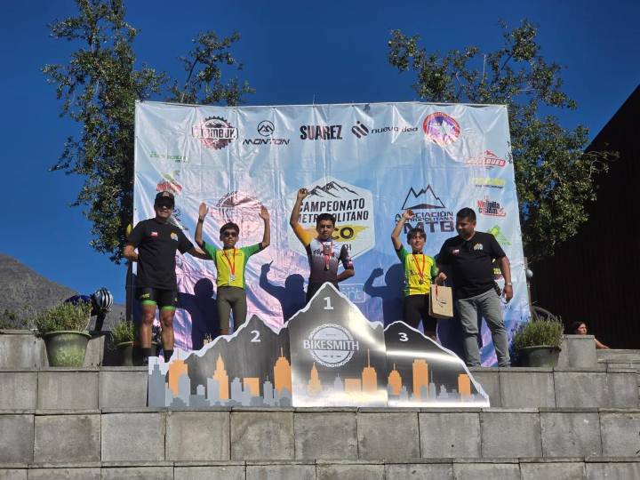 Diego Valdivia conquista el Campeonato Metropolitano XCO 2025 y consolida su proyección en el ciclismo juvenil chileno