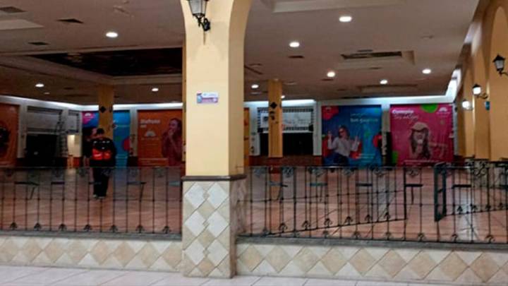 Cierra área de comida en Plaza Real; preparan remodelación
