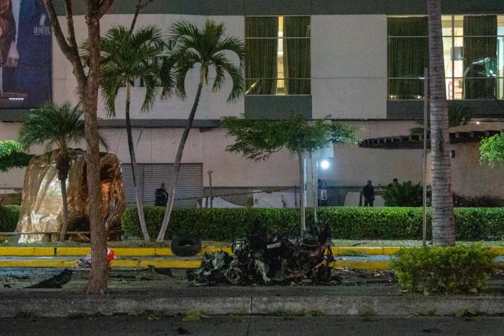 Un muerto y 30 heridos tras la explosión de un carro bomba en Guayaquil