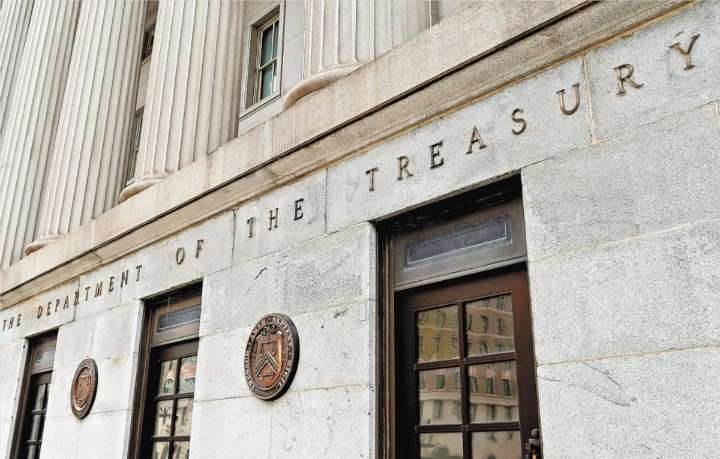 EU sanciona a organización con sede en Cancún por tráfico de personas