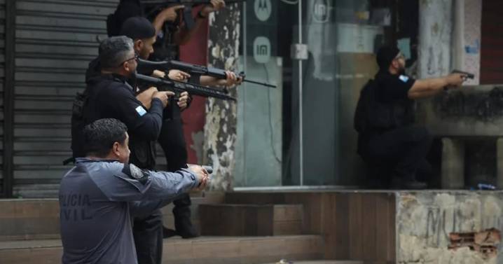Terror en Río de Janeiro: la mayor operación policial de su historia deja 64 muertos y una ciudad sitiada por el Comando Vermelho