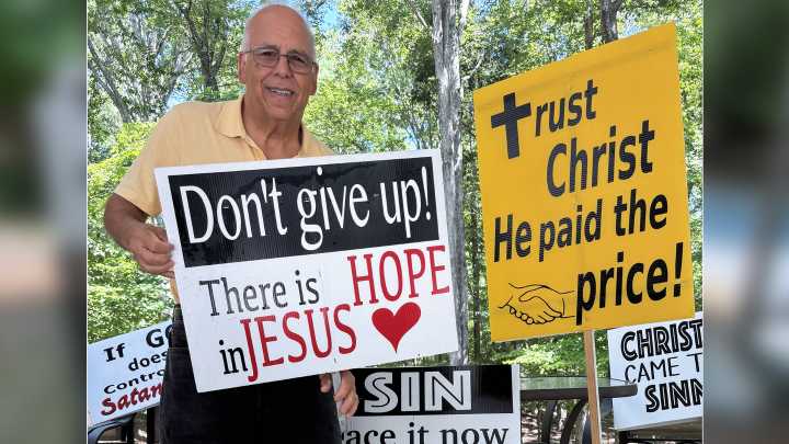 SC Man No Longer Barred From Sharing His Faith, Can Hold Sign that Says 'Trust Christ'