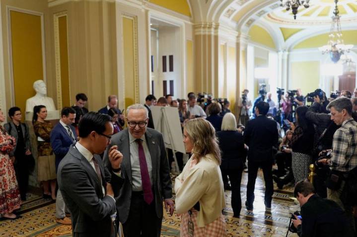 Who's to blame for the shutdown? All of the above, Reuters/Ipsos poll finds