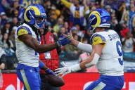 Matthew Stafford throws 5 TD passes as Rams rout Jaguars 35