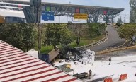 Chocan 2 camiones del Ejército en la caseta de Zinapécuaro