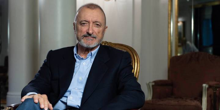 La opinión de Arturo Pérez-Reverte sobre la polémica entre la RAE y el Instituto Cervantes: “Las guerras son malas”