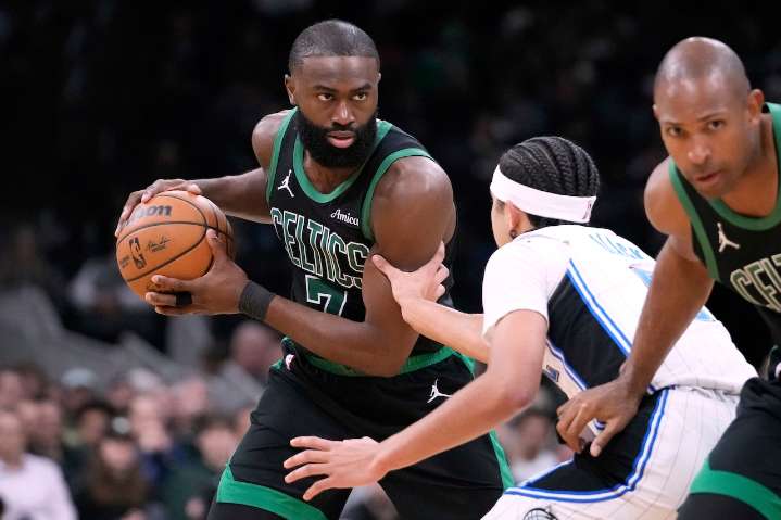 Jaylen Brown injury: Celtics star leaves Raptors preseason game