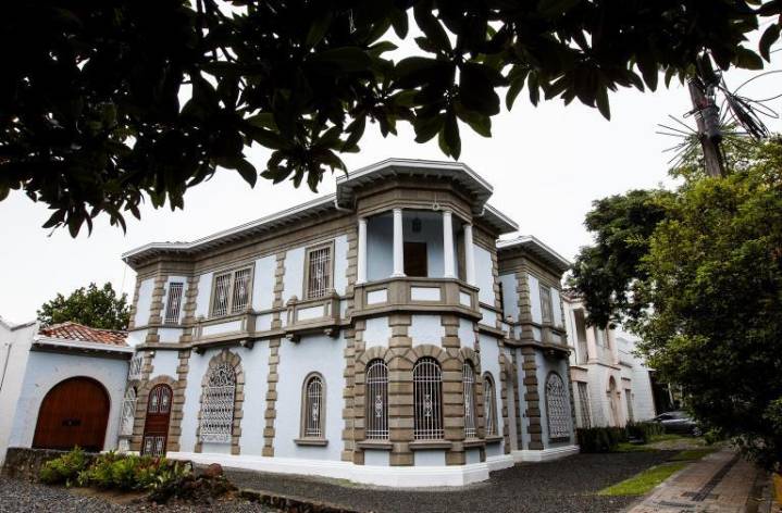 Fantasmas de Prado: el recorrido que revive las leyendas de las casas “embrujadas” de Medellín