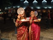 Locals and Tourists mark Karwa Chauth amid Shimla’s chill
