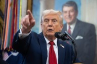 Trump dice que el Gobierno Federal cerrará “probablemente” a partir del miércoles