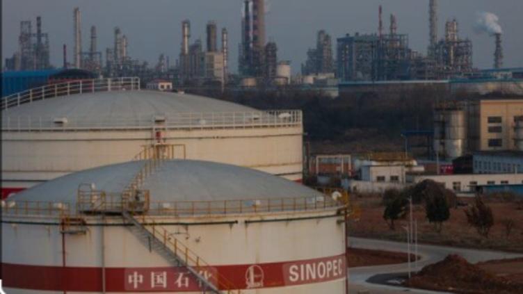 China suspende compras de petróleo ruso tras sanciones de EE. UU.