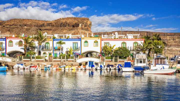 El pueblo español en el que es verano casi todo el año: un paisaje de película y clima agradable