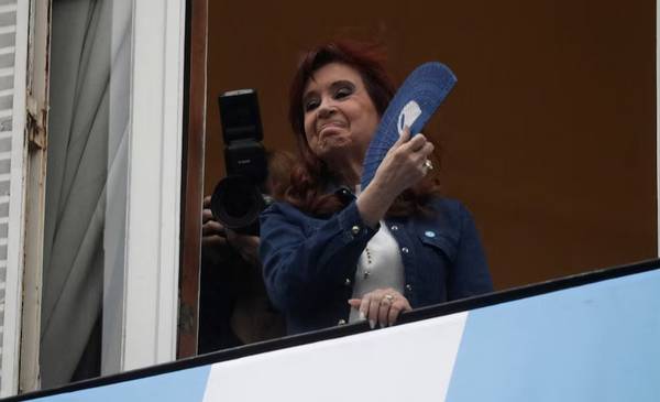 Rechazan sobreseer a Cristina Kirchner en la causa Cuadernos e irá a juicio oral