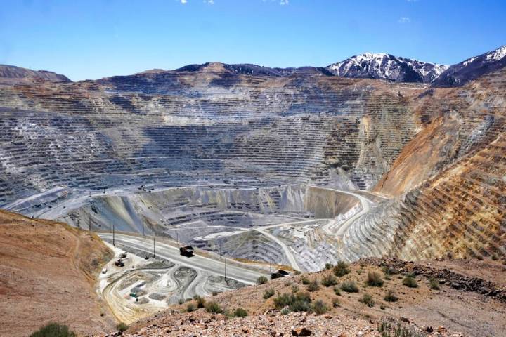 Hundreds of mining and processing companies pursuing deals with White House