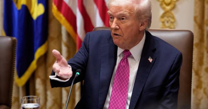 Dice Trump no saber quién es María Corina Machado, pese a que fue muy generosa con él