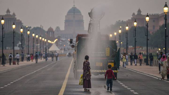 ‘Sore throat, cough’: 3 in 4 Delhi-NCR households feeling impact of toxic air