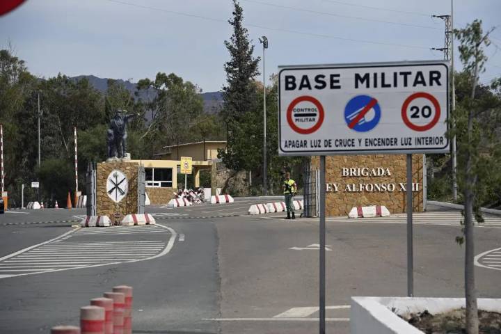 Un militar muerto y otro herido grave tras una explosión en la base de la Legión de Viator (Almería)