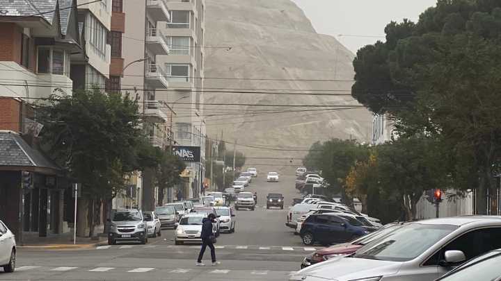 Rige alerta amarilla por vientos fuertes hasta la tarde
