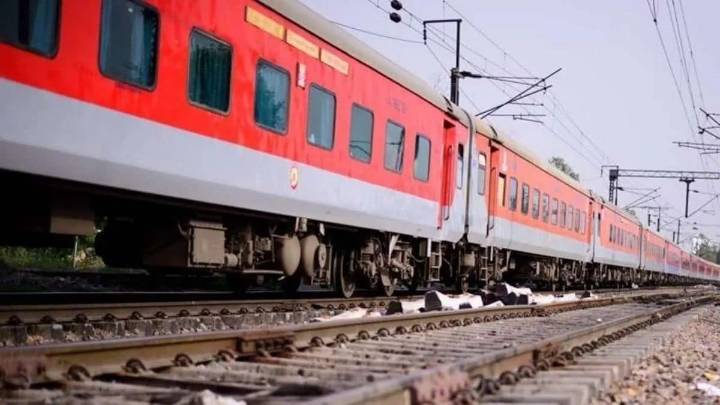 Railways invests Rs 1.42 lakh crore in H1, 56.5% of FY26 capex target