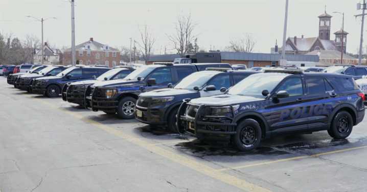 Green Bay police seek suspect in east side weapon call