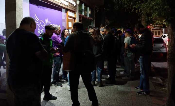 Expectativa y optimismo en el búnker de La Libertad Avanza en Santa Rosa