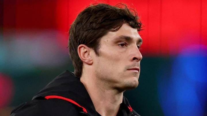 St Kilda star Jack Steele suffers pride-shattering moment and hands in captaincy