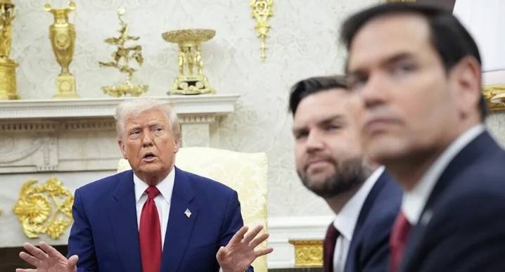 Donald Trump dice que "le encantaría" optar a un tercer mandato pero respalda fórmula JD Vance – Marco Rubio